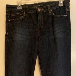 Joe’s jeans straight dark wash jeans. Size tag is missing. Size 29